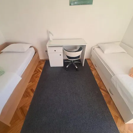 Apartment Apartmani Domink *
